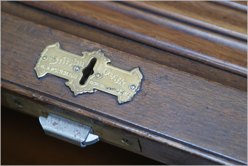 4011 Antique Walnut Roll Top Desk (11)